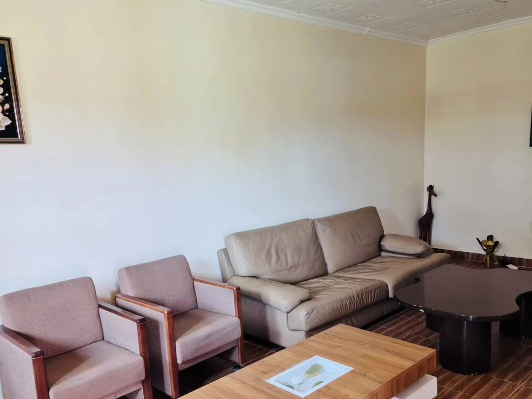 The Emory Resort lounge seating area with sofas and a coffee table