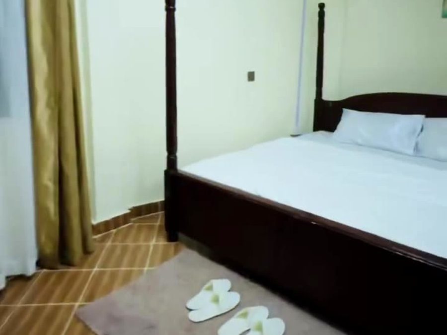 A wide view of a guest room at Emory Resort